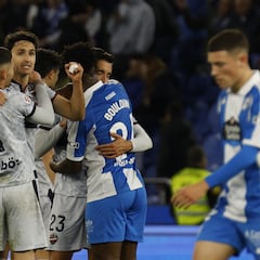 El Levante escala gracias a los regalos del Deportivo