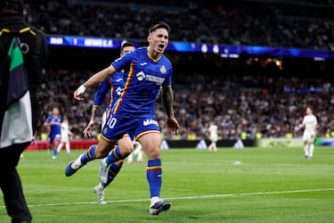 El uruguayo ha caído de pie en el Getafe. Ante el Real Madrid anotó su segundo gol con la camiseta azulona, con una volea imparable. Courtois no pudo hacer nada para atajar semejante obús. Una diana que valió los tres puntos.