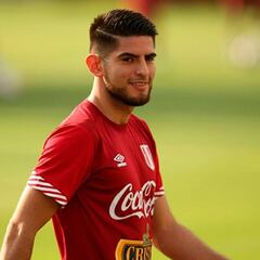 Zambrano pasó test médicos en Boca, pero falta un documento