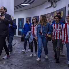 Amaury Vergara niega dejar la presidencia de Chivas