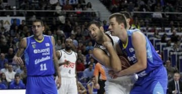 Nacho Martín, Felipe Reyes y Slokar.