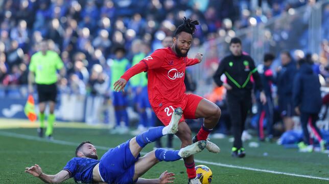 Ejuke persigue su sombra