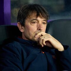 Pacheta, “cansado”, clama contra los criterios dispares en las manos