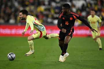 La Selección Colombia hizo historia al vencer por primera vez a la Selección de España. Daniel Muñoz fue el encargado de darle la victoria a la Tricolor al marcar el único gol del partido.