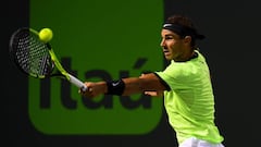 Number of pro tennis players to drop from 14,000 to 1500