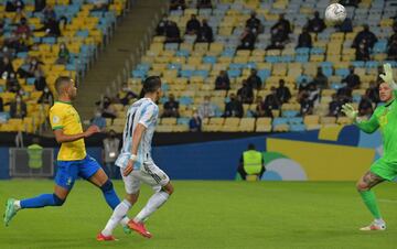 1-0. ?ngel Di Mar¨ªa marca el primer gol.
