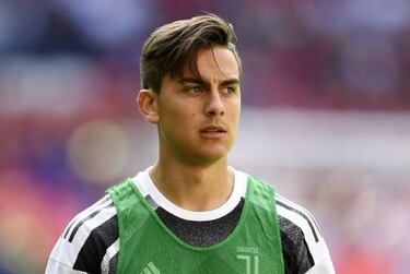 Juventus shoo away Barça by giving Dybala the '10' shirt