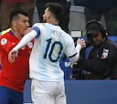 La pelea de Medel y Messi que terminó con ambos expulsados