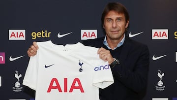 Antonio Conte fue oficializado como nuevo entrenador del Tottenham hasta 2023. El italiano dirigir&aacute; a Davinson S&aacute;nchez quien perdi&oacute; la titular