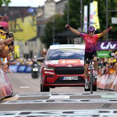 Reusser reina en el caos del sterrato y Vos sigue líder en un día para olvidar de Mavi