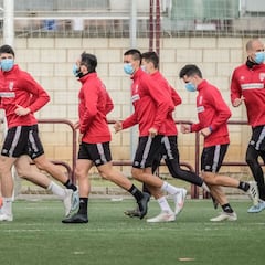 Bogusz da negativo, pero Álex Pérez se suma a los infectados