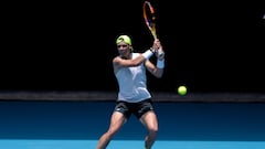 Melbourne (Australia), 10/01/2023.- Rafael Nadal of Spain in action during an Australian Open practice session at Melbourne Park, in Melbourne, Australia, 10 January 2023. (Tenis, Abierto, España) EFE/EPA/DIEGO FEDELE EDITORIAL USE ONLY AUSTRALIA AND NEW ZEALAND OUT
