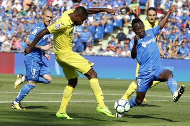 Cristiano's marker Djené takes the train to work