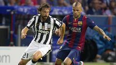 Pirlo y Alves.