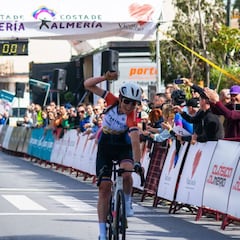 Stephens reina en la segunda Clásica de Almería femenina