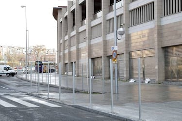 Comienzan los preparativos para el derribo del Vicente Calder¨®n