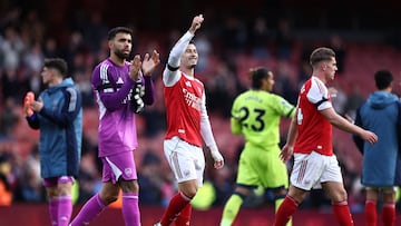 Arsenal's Brazilian midfielder #11 Gabriel Martinelli (C) reafts to their win after during the English Premier League football match between Arsenal and West Ham United at the Emirates Stadium in London on October 4, 2025. Arsenal won the game 2-0. (Photo by HENRY NICHOLLS / AFP) / RESTRICTED TO EDITORIAL USE. No use with unauthorized audio, video, data, fixture lists, club/league logos or 'live' services. Online in-match use limited to 120 images. An additional 40 images may be used in extra time. No video emulation. Social media in-match use limited to 120 images. An additional 40 images may be used in extra time. No use in betting publications, games or single club/league/player publications. /