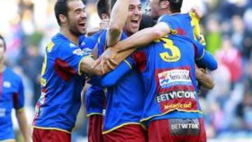 <b>EN RACHA. </b>El Levante quiere sellar la salvación y, de paso, hacer historia en la entidad.