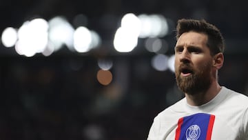 Angers (France), 21/04/2023.- Paris Saint Germain's Lionel Messi reacts during the French Ligue 1 soccer match between Angers and Paris Saint Germain in Angers, France, 21 April 2023. (Francia) EFE/EPA/MOHAMMED BADRA
