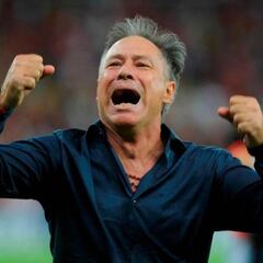 Los números brillantes de Ariel Holan que ilusionan a la UC