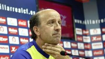 Miguel Ángel Lotina, en rueda de prensa.