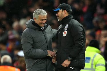 Mourinho: "I deserve an award for best-behaved manager"