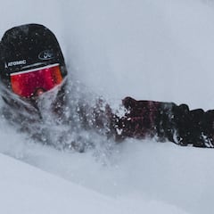 Aymar Navarro, literalmente sumergido entre nieve en Japón