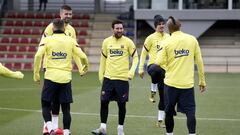 Jordi Alba regresa al grupo, pero no llega al Clásico del Bernabéu