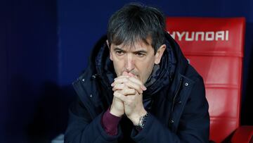 MADRID, 21/01/2023.- El entrenador del Real Valladolid José Rojo "Pacheta" momentos antes del partido de LaLiga que Atlético de Madrid y Real Valladolid disputan este sábado en el estadio Civitas Metropolitano. EFE/ Mariscal