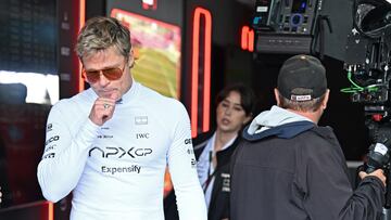 Towcester (United Kingdom), 06/07/2024.- US actor Brad Pitt walks in the box as he continues filiming his F1 movie on the sidelines of the Qualifying for the Formula One British Grand Prix, Towcester, Britain, 06 July 2024. The 2024 Formula 1 British Grand Prix is held on the Silverstone Circuit racetrack on 07 July. (Fórmula Uno, Reino Unido) EFE/EPA/PETER POWELL
