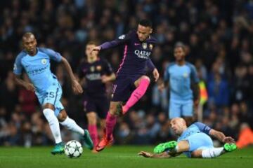 Pablo Zabaleta y Neymar.