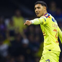 Pumas hace oficial la llegada de Leo Suárez