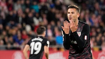 GIRONA, 04/11/2022.- El delantero del Athletic Gorka Guruzeta celebra tras marcar ante el Girona, durante el encuentro de la decimotercera jornada de LaLiga entre el Girona FC y el Athletic Club de Bilbao que disputan este viernes en el Estadio Municipal de Montilivi, en Girona. EFE/David Borrat
