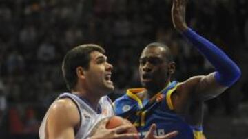 <b>TAPONADOR. </b>D'or Fisher con el Maccabi.