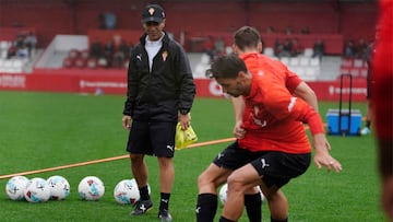 Borja Jiménez entra en juego en El Molinón ante su bestia negra