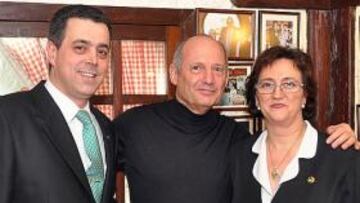 Ron Dennis, en el Asador Donostiarra.