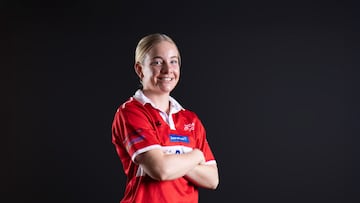 Brooke Dany con la camiseta de su equipo de Rugby