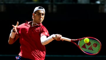 Tenis, Chile vs Serbia.
Copa Davis 2026.
El jugador de Chile Alejandro Tabilo regresa la pelota frente a Ognen Milic de Serbia durante el partido de sinles de la Copa Davis valido por el Grupo Mundial, disputado en el Court Central Anita Lizana, Parque Estadio Nacional in Santiago, Chile de Santiago, Chile.
06/02/2026
Pepe Alvujar/Photosport
Tenis, Chile vs Serbia.
Copa Davis 2026.
Chile player Alejandro Tabilo return the ball against Ognen Milic of Serbia during the Davis Cup singles match valid for the World Group, played at the Anita Lizana Central Court Parque Estadio Nacional in Santiago, Chile.
06/02/2026
Pepe Alvujar/Photosport