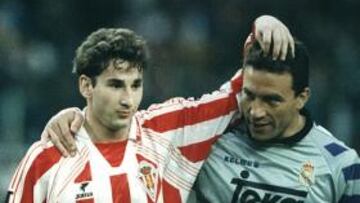 <b>ÚLTIMO TANTO. </b>Velasco saludó a Buyo tras marcar en 1994.