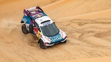 Al Attiyah con el Hunter durante la Abu Dhabi Desert Challenge.