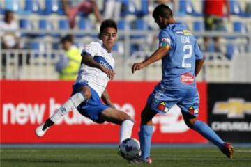 Braulio Leal recibió amarilla por reclamos en el penal de la UC.