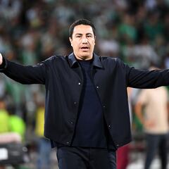 Efraín Juárez se acerca a la Noria