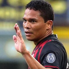 Bacca, a un gol de igualar el inicio de Van Basten en Milan