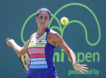 Defiant Venus Williams sets up Konta clash in Miami