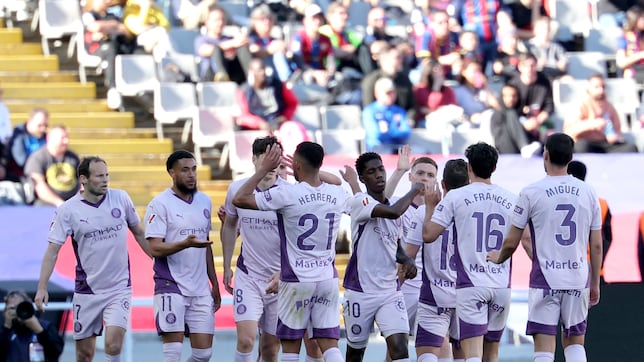 Aprobados y suspensos de un Girona paralizado