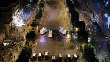 La fiesta en Francia termina con dos fallecidos, dos niños graves por atropello y 300 detenidos