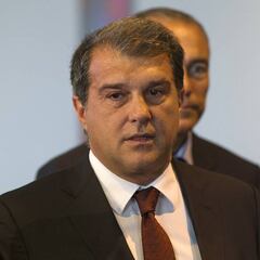 Laporta da duro: "Sospecho que quieren vender a Messi"