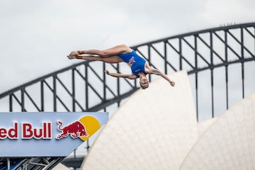 Las Red Bull Cliff Diving World Series
son un circuito internacional anual de competiciones de saltos de gran altura. Esta vez se está desarrollando en Sidney.