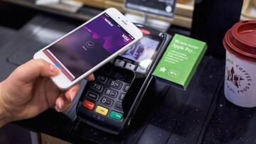 La tecnolog&iacute;a NFC permite pagar en un TPV con el iPhone usando Apple Pay