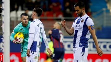 25/11/23 PARTIDO SEGUNDA DIVISION
EIBAR - LEVANTE
GOL 2-1 STOICHKOV TRISTEZA